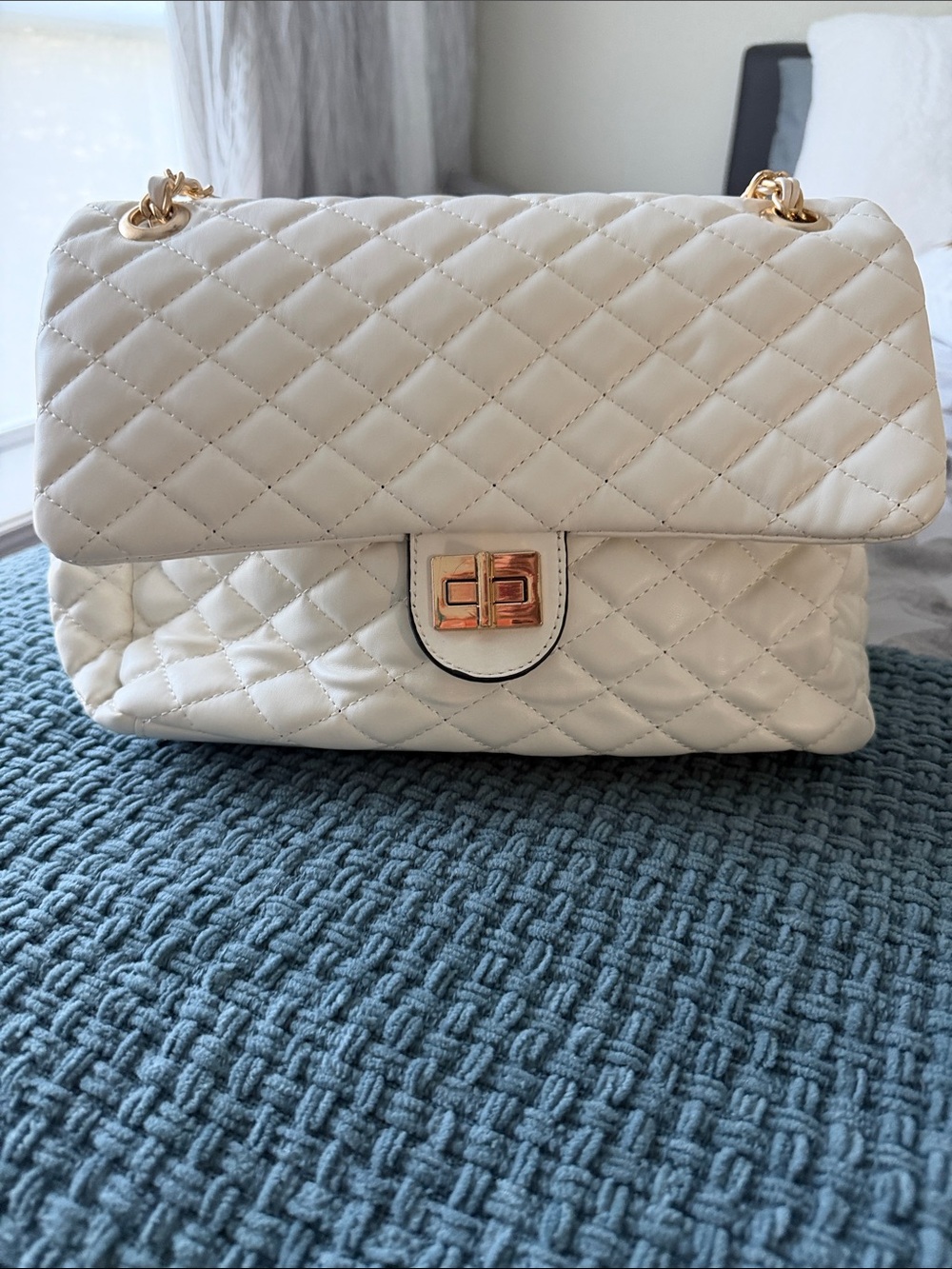 Quilted White a Soft Faux Leather Shoulder Bag, Gold Hardware new without tag